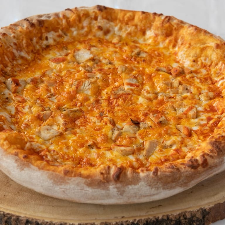 Buffalo Chicken Pizza Delight