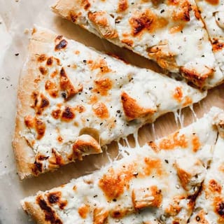 Chicken Alfredo Pizza