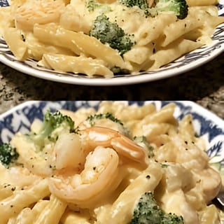 Shrimp Broccoli Alfredo Pasta