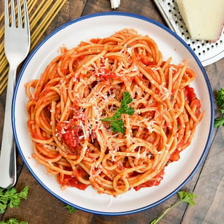 CREAT YOUR OWN PASTA